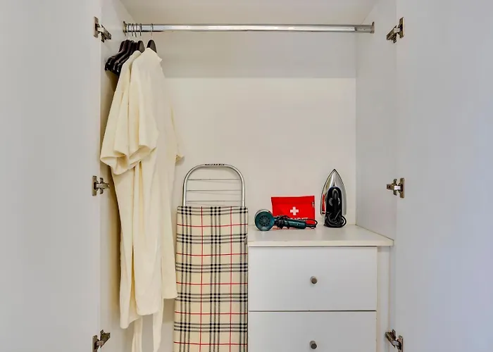 Cozy Venice Grand Canal View | Netflix | Wifi Manila